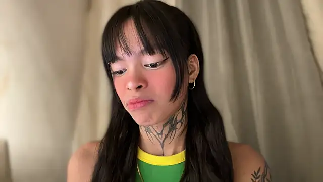 Tsumugi_kagura's Webcam Show