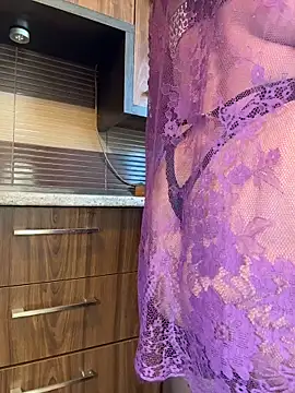 Hotmomcheckk_'s Webcam Show