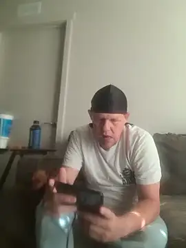 yourMasterisBored: онлайн-секс-чат