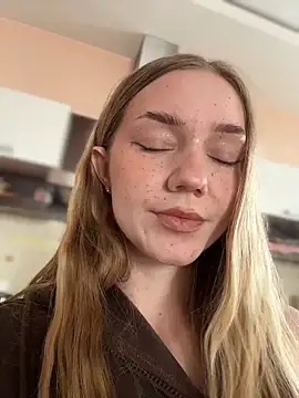 MilaMoone's Live XXX Chat