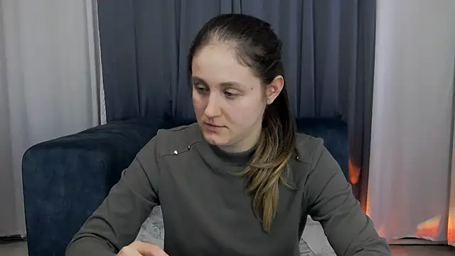 Chat +18 de Holliy_Cooper ao vivo