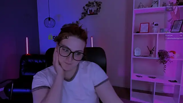 casey_meow_n Webbikameraesitys