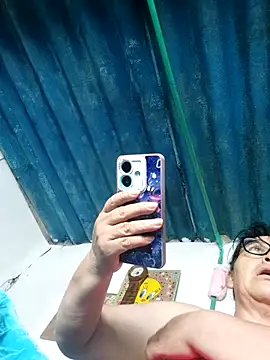 clarita_01's Webcam Show