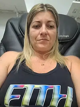 Chat +18 de NikkiBlisss ao vivo