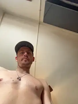 KBONE36: διαδικτυακό σόου στη ν κάμερα