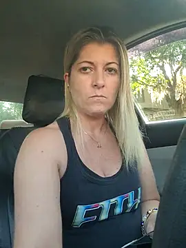 NikkiBlisss' Live XXX Chat