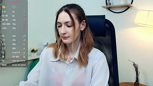 Chat +18 de LoraLanett ao vivo