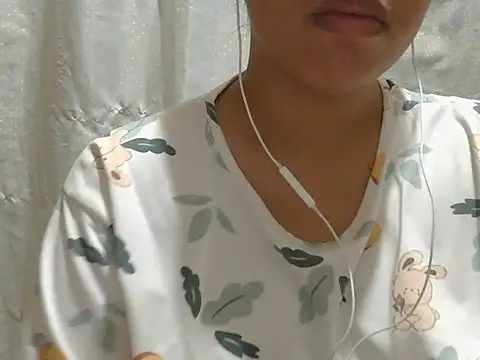 ChubbyButty Adlı Modelin Canlı XXX Sohbeti