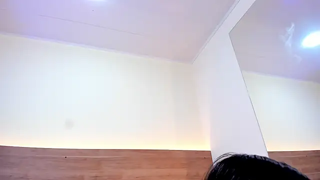 thamiina_ élő XXX-chatje