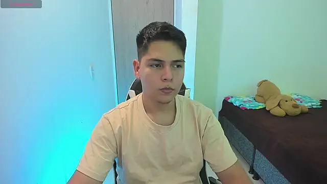 Pokazy przed kamerką – Asta_YunoXXX