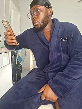 Chat +18 de LaughRiotX ao vivo