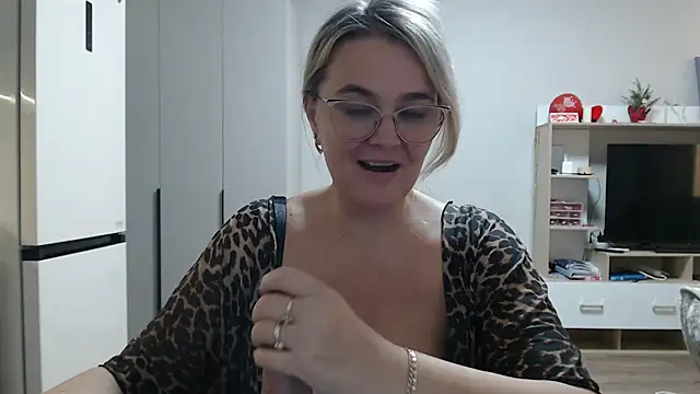 EleanoraDream 라이브 XXX 채팅