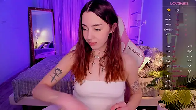 Chatroom XXX en direct de CharliGrace_