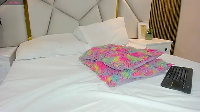 rebeca_brown_のウェブカメラショー