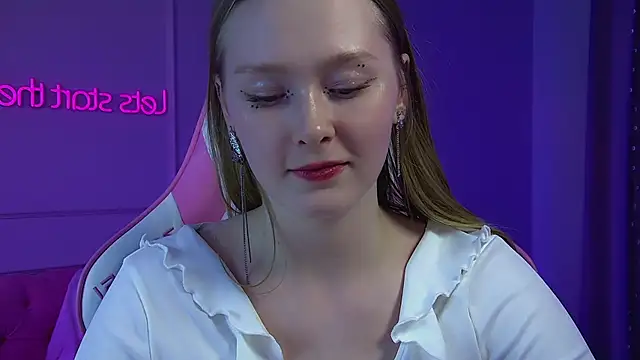 AgataFoxleyのライブXXXチャット