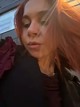 RosieSecret élő XXX-chatje