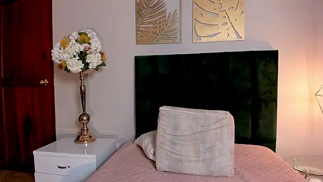 Christy_Sea Adlı Modelin Canlı XXX Sohbeti