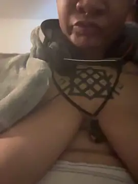 nickytheehawtie Adlı Modelin Canlı XXX Sohbeti