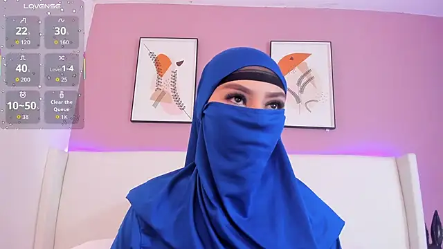 _Saandy: διαδικτυακό σόου στην κάμερα