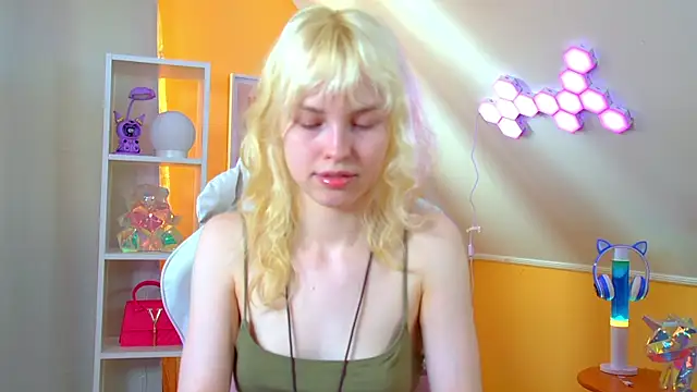 HannahHollis Adlı Modelin Canlı XXX Sohbeti