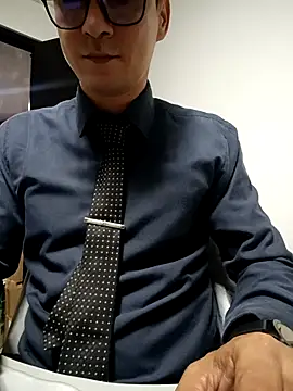 MrSecretSuit 라이브 XXX 채팅