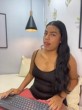 Laia_whiten Live XXX chat