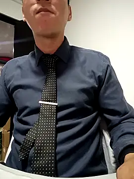 MrSecretSuit Webcam Show