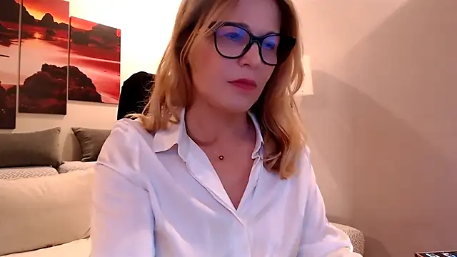 love-bionda 网络视讯表演