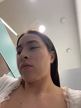 Holly_Play Chat XXX live