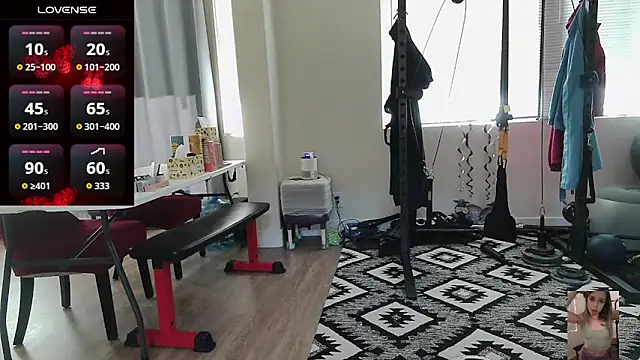 Blondiewithanass' Live XXX Chat