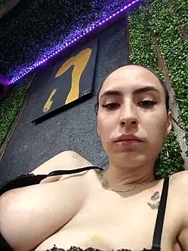 pleasure_of_life Adlı Modelin Web Kamerası Şovu