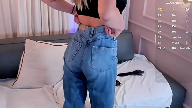 Baby_foxx's Live XXX Chat