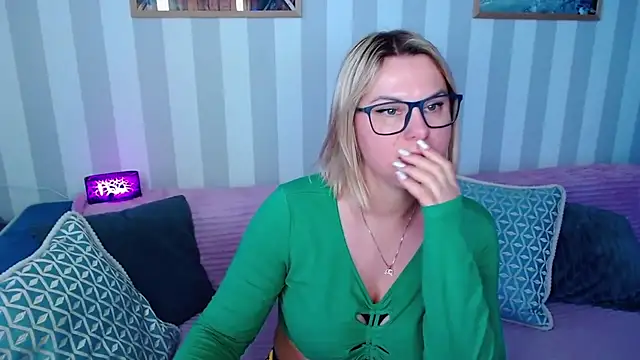 Chat XXX en directo de MonaLisaG