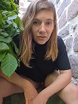 Chat XXX en directo de Lina_lou4