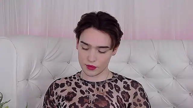 Онлайн чат XXX RobbyCharming