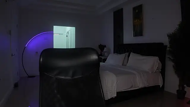 -Miss-K Adlı Modelin Canlı XXX Sohbeti