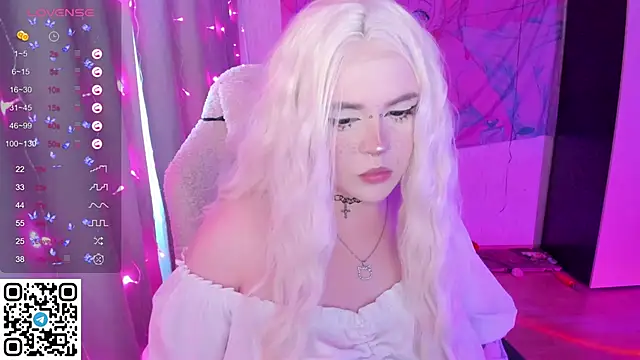 SelenaCute Adlı Modelin Canlı XXX Sohbeti