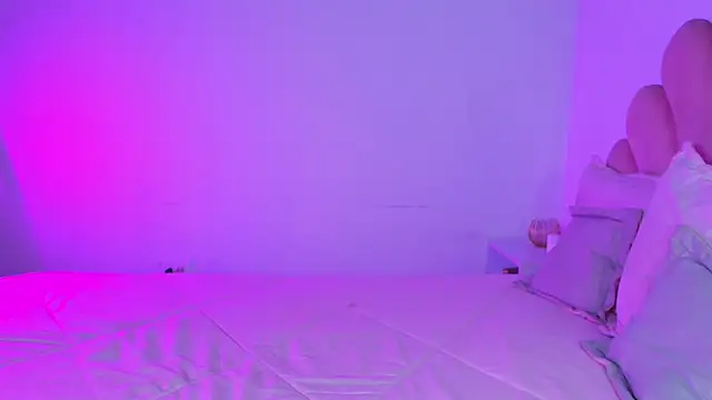 MiaColucci18 Chat XXX live