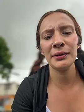 Samyra_Biker12 Show in webcam