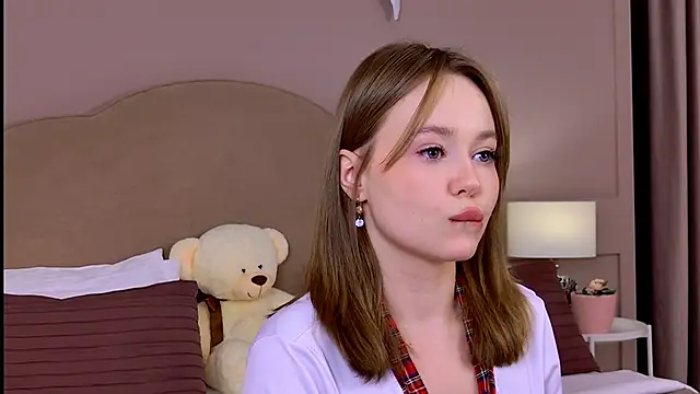 ElaraVance's Live XXX Chat