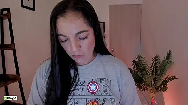 urcute_kitten Adlı Modelin Canlı XXX Sohbeti