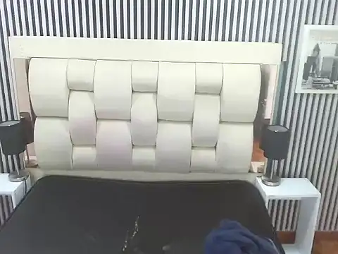 Chatroom XXX en direct de Alex_Wolft