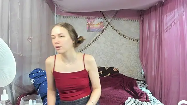 leila_bambi_'s Live XXX Chat