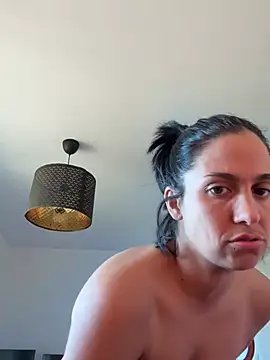 LaPetiteKim's Live XXX Chat