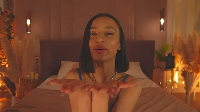 AdoraCortes' Live XXX Chat