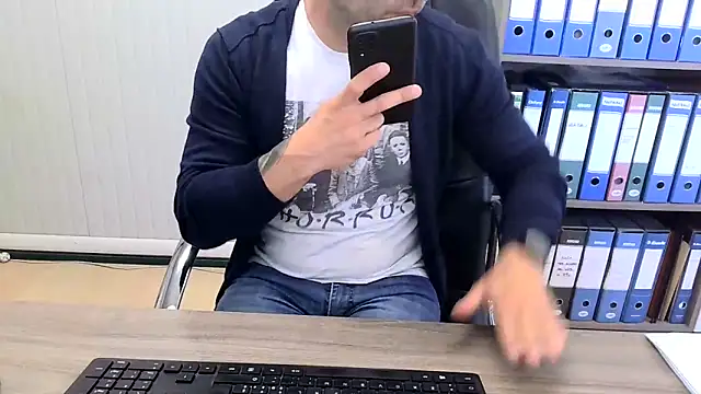 Evasionee 网络视讯表演