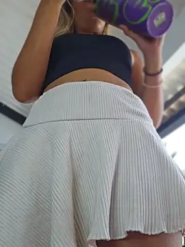 XXX chat uživo modela Pretty_roxxyy