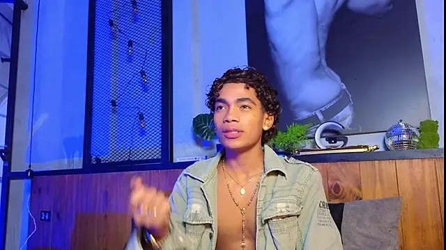 Czat XXX na żywo – AlanCutee