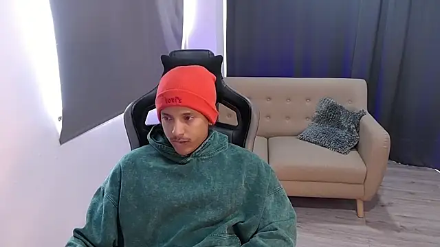 Liam_V 在線直播表演