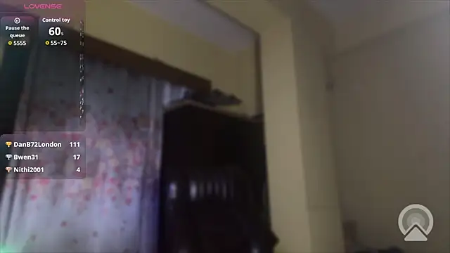 thecatfishh Adlı Modelin Canlı XXX Sohbeti